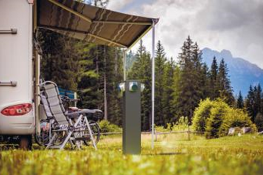 Hochwertigen Energiesäule von BS Bodensteckdose auf einem Campingplatz